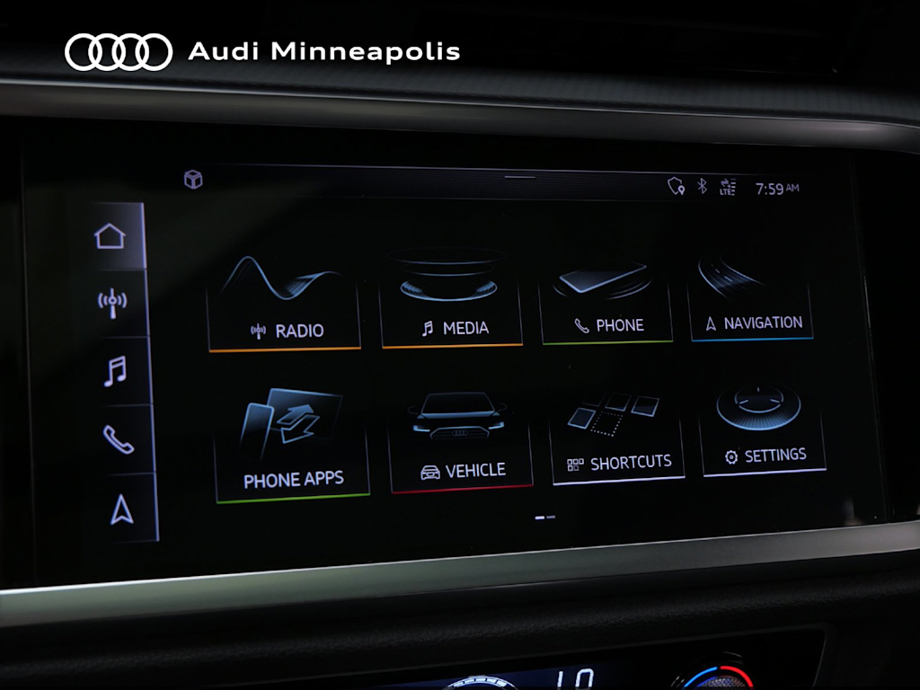 Thumbnail: 2019 Audi Q3 - 8