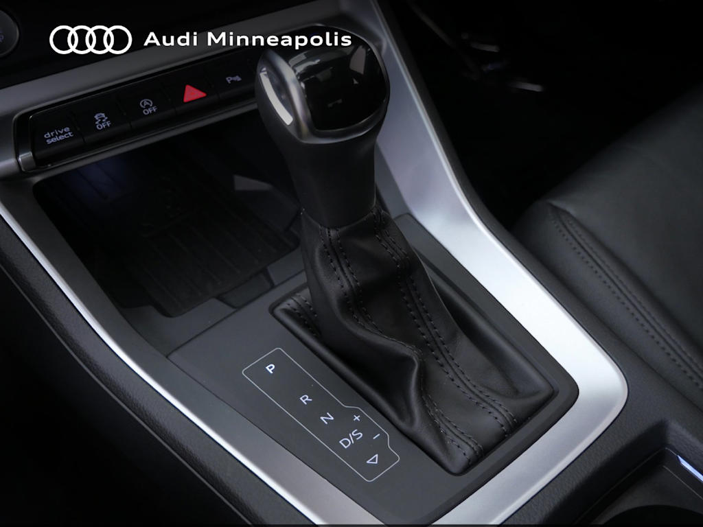 Thumbnail: 2019 Audi Q3 - 9