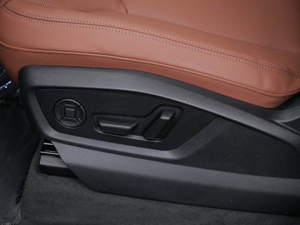 Thumbnail: 2026 Audi Q8 - 13