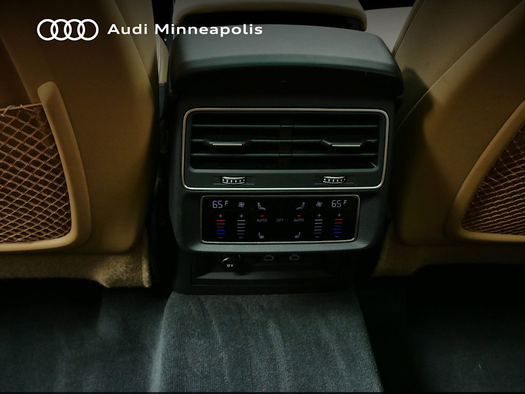 Thumbnail: 2025 Audi Q8 - 19