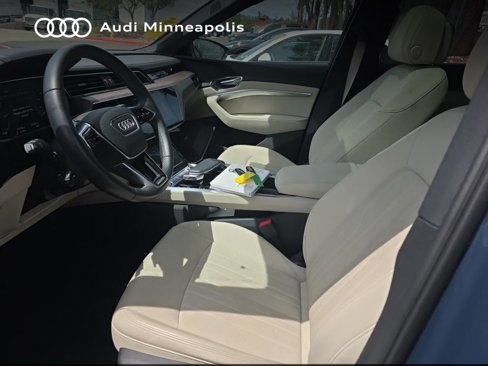 Thumbnail: 2024 Audi Q8 e-tron - 6