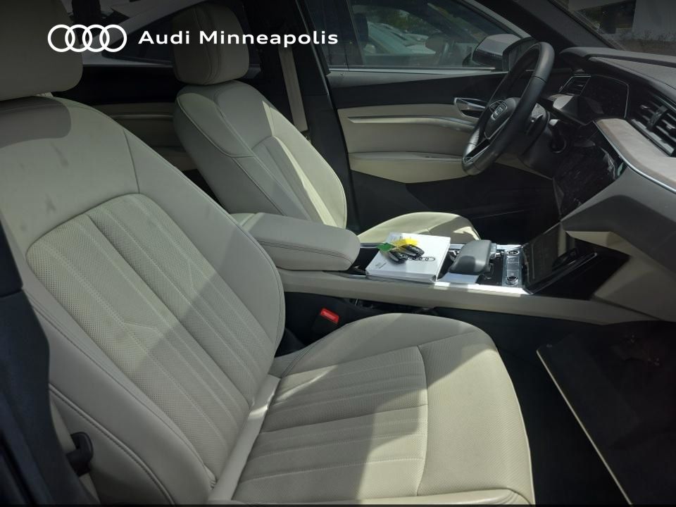 Thumbnail: 2024 Audi Q8 e-tron - 5
