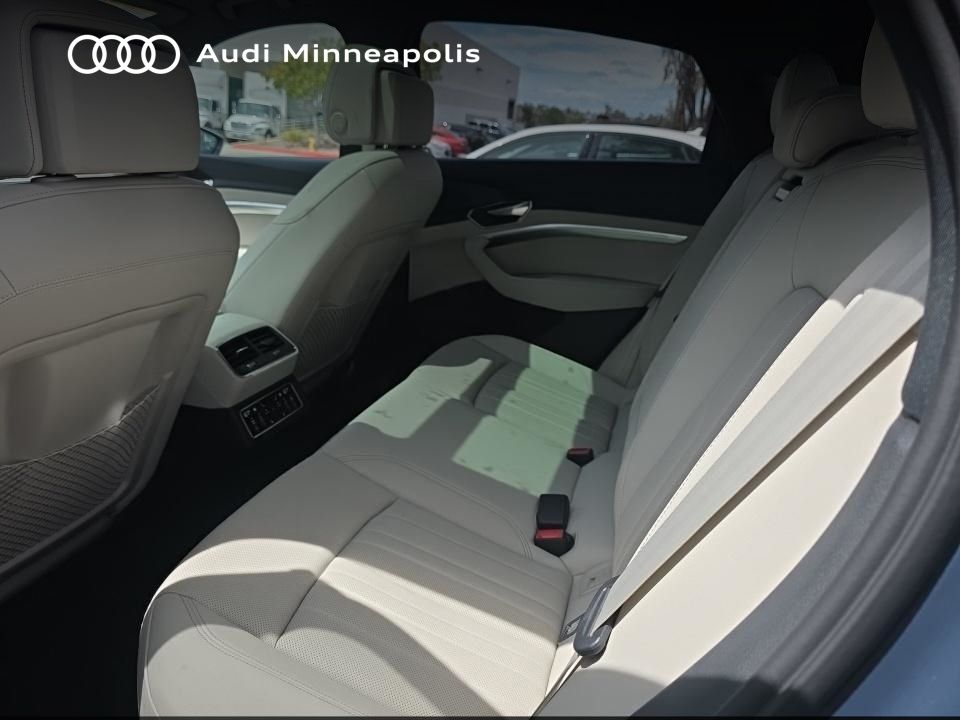 Thumbnail: 2024 Audi Q8 e-tron - 7