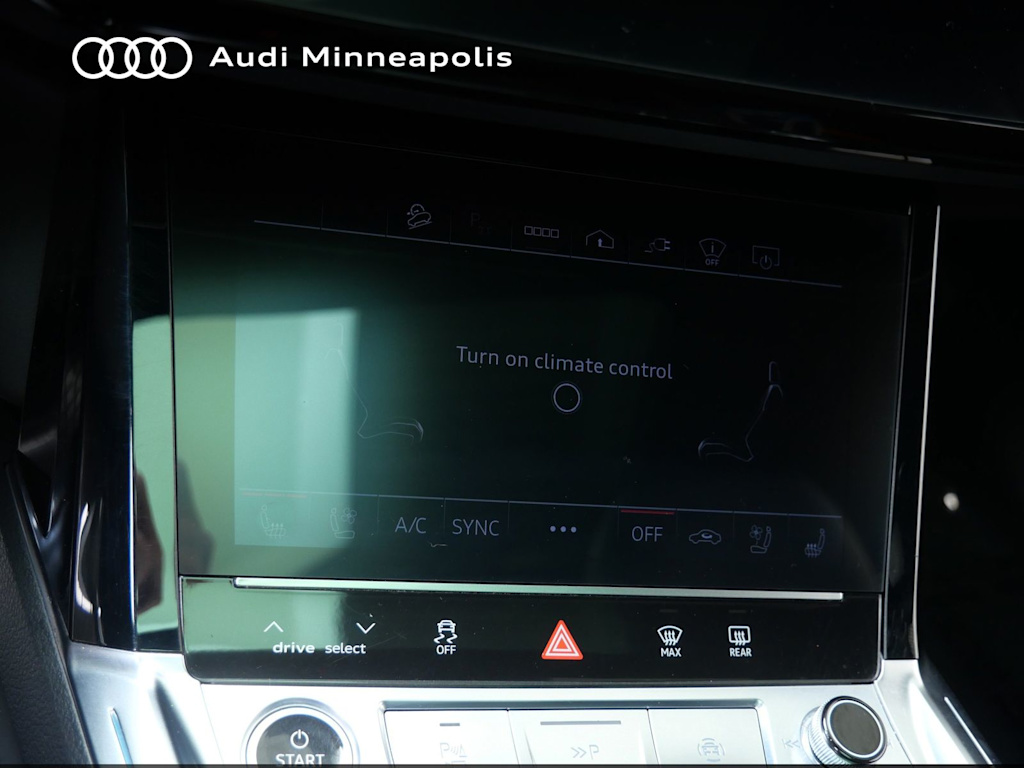 Thumbnail: 2024 Audi Q8 e-tron - 17