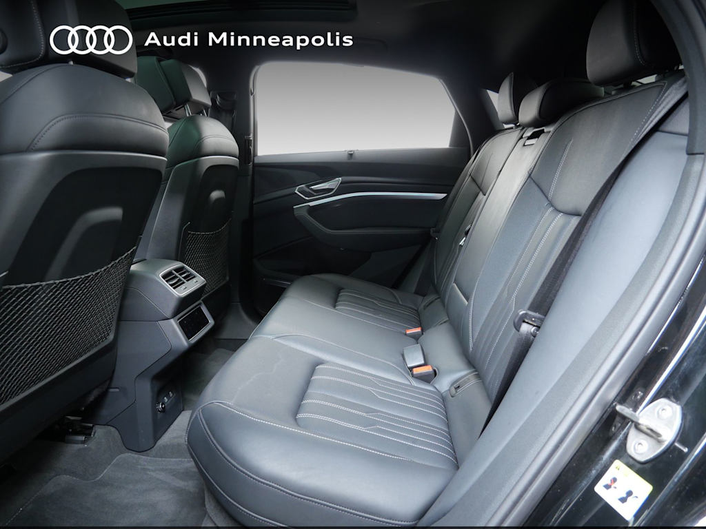Thumbnail: 2024 Audi Q8 e-tron - 5
