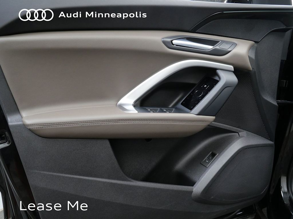 Thumbnail: 2025 Audi Q5 - 16