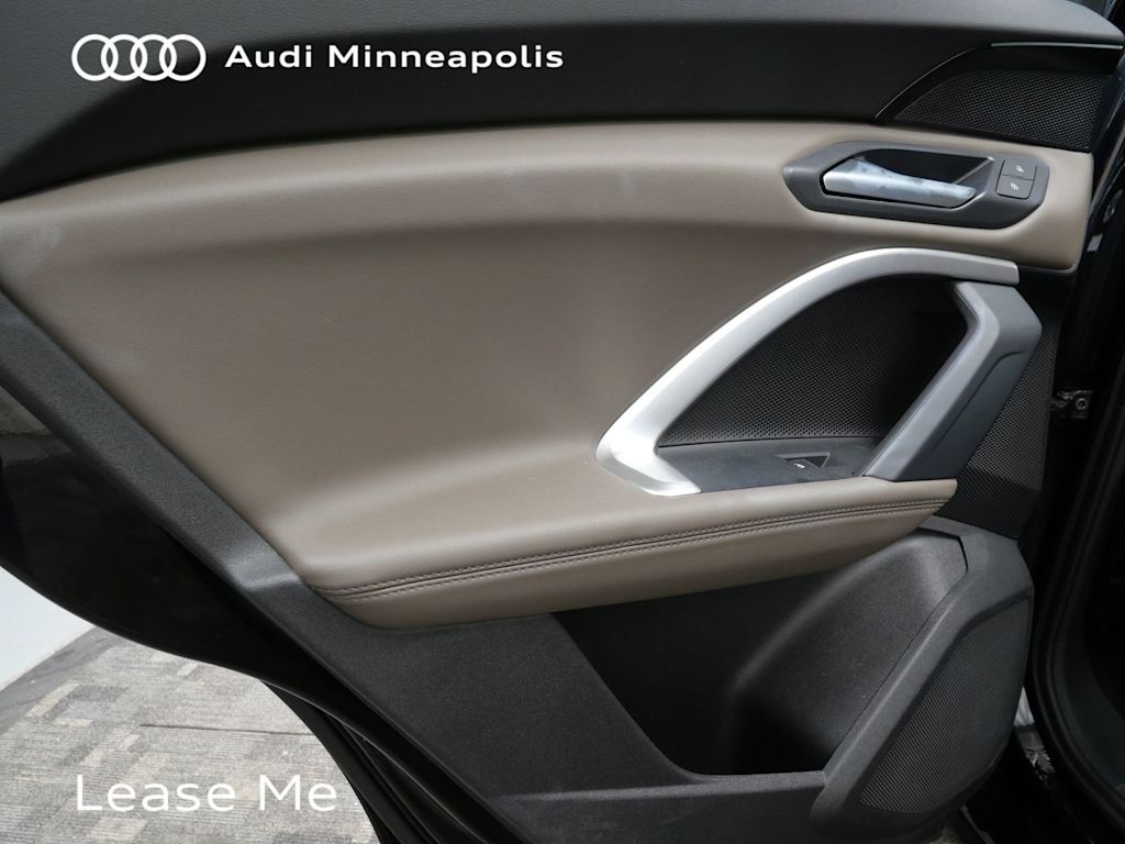 Thumbnail: 2025 Audi Q5 - 18
