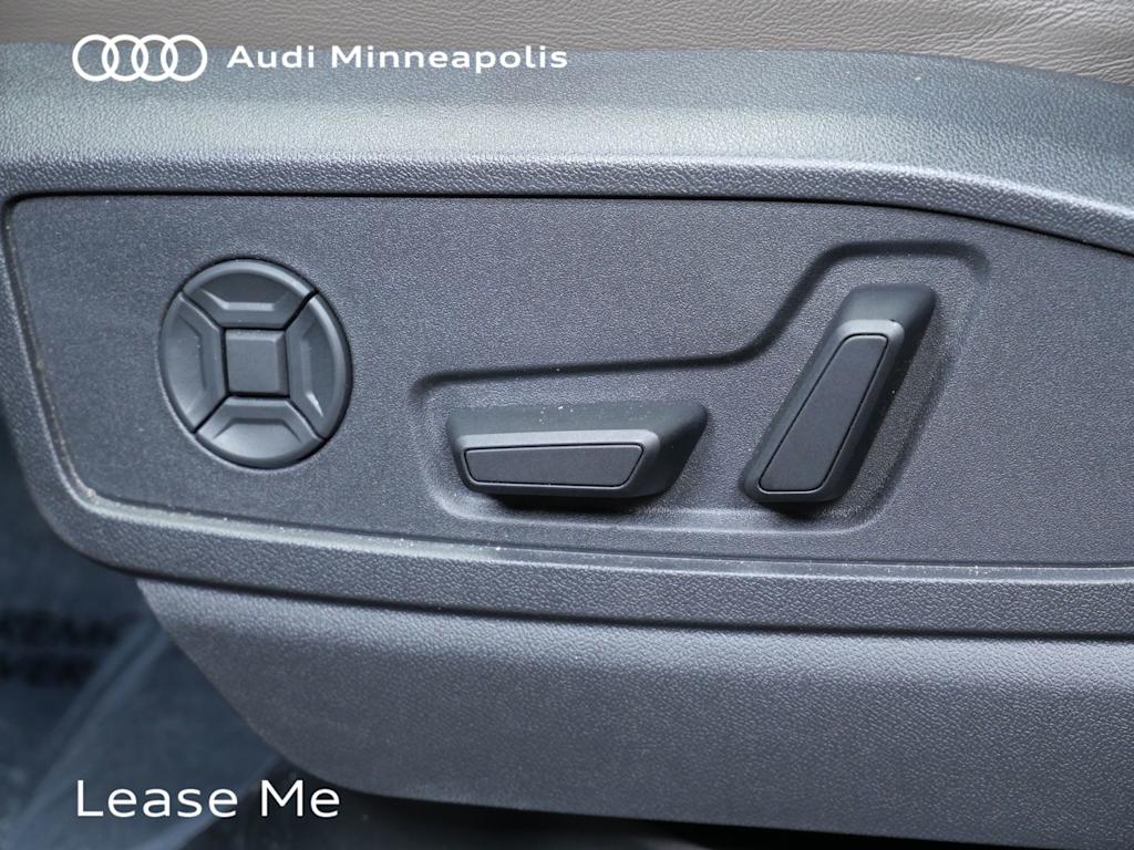 Thumbnail: 2025 Audi Q5 - 17