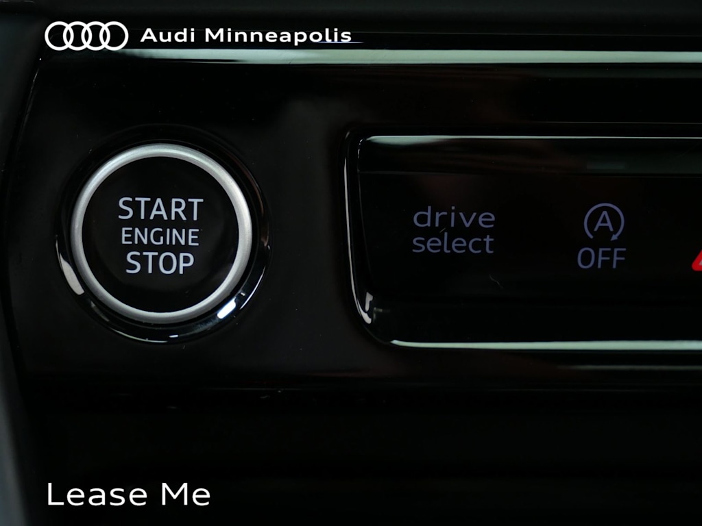 Thumbnail: 2025 Audi Q5 - 25