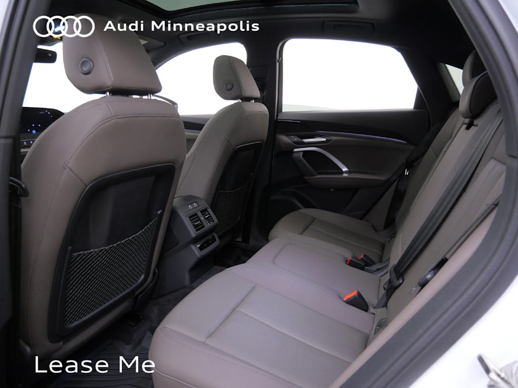 Thumbnail: 2025 Audi Q5 - 8