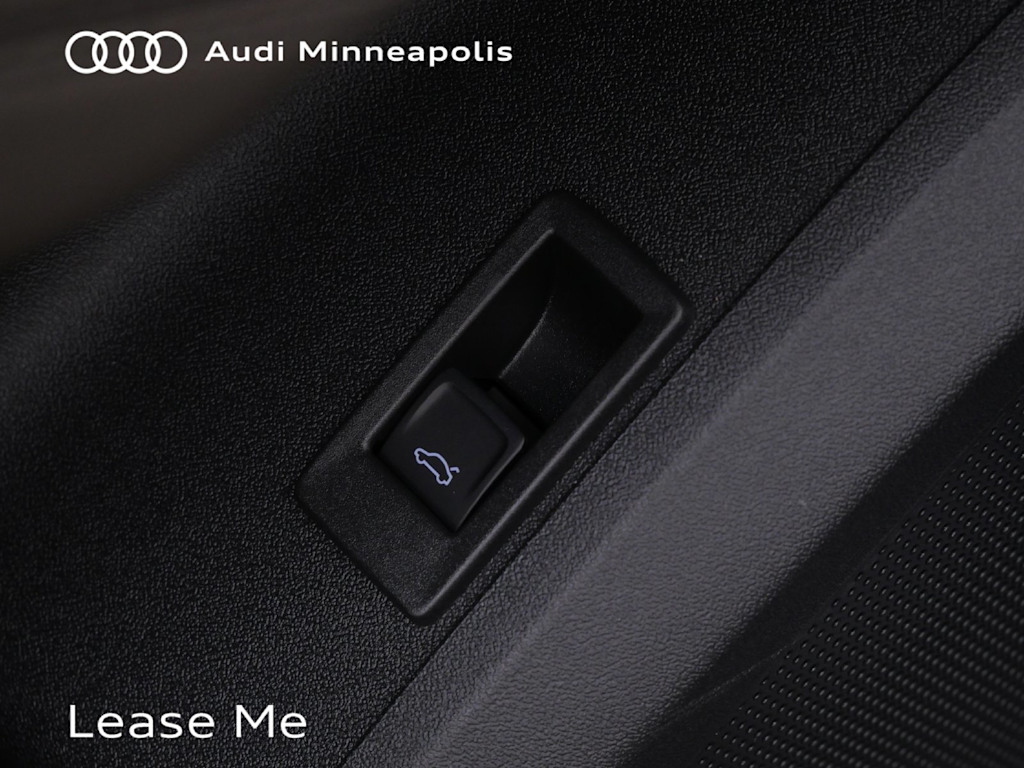 Thumbnail: 2025 Audi Q5 - 6