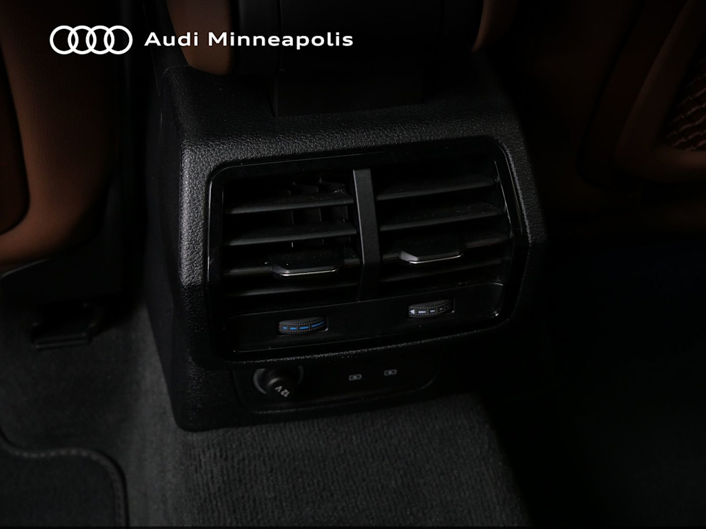 Thumbnail: 2023 Audi Q3 - 17