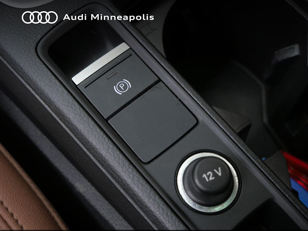 Thumbnail: 2023 Audi Q3 - 25