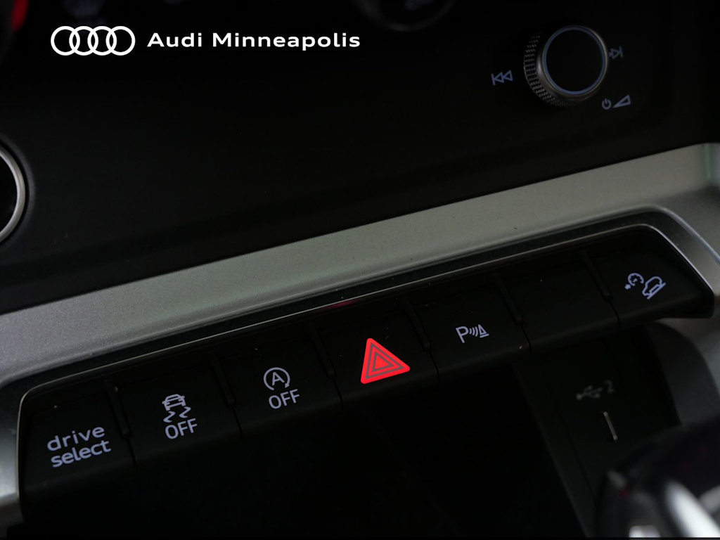 Thumbnail: 2023 Audi Q3 - 24