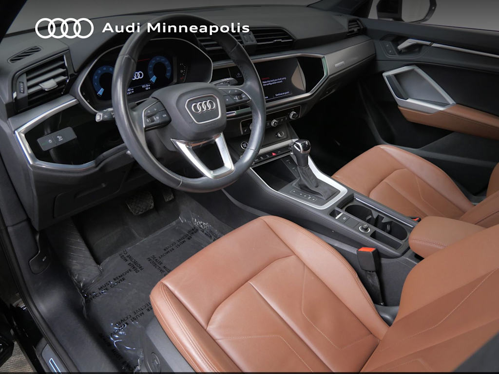 Thumbnail: 2023 Audi Q3 - 2
