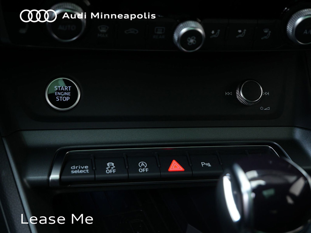 Thumbnail: 2025 Audi Q3 - 25