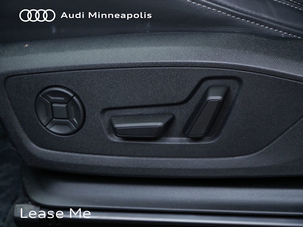 Thumbnail: 2025 Audi Q3 - 17