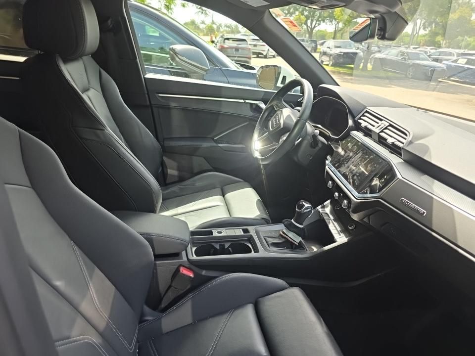 Thumbnail: 2023 Audi Q3 - 5