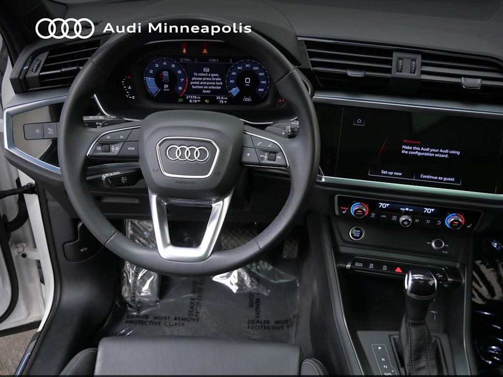 Thumbnail: 2023 Audi Q3 - 7