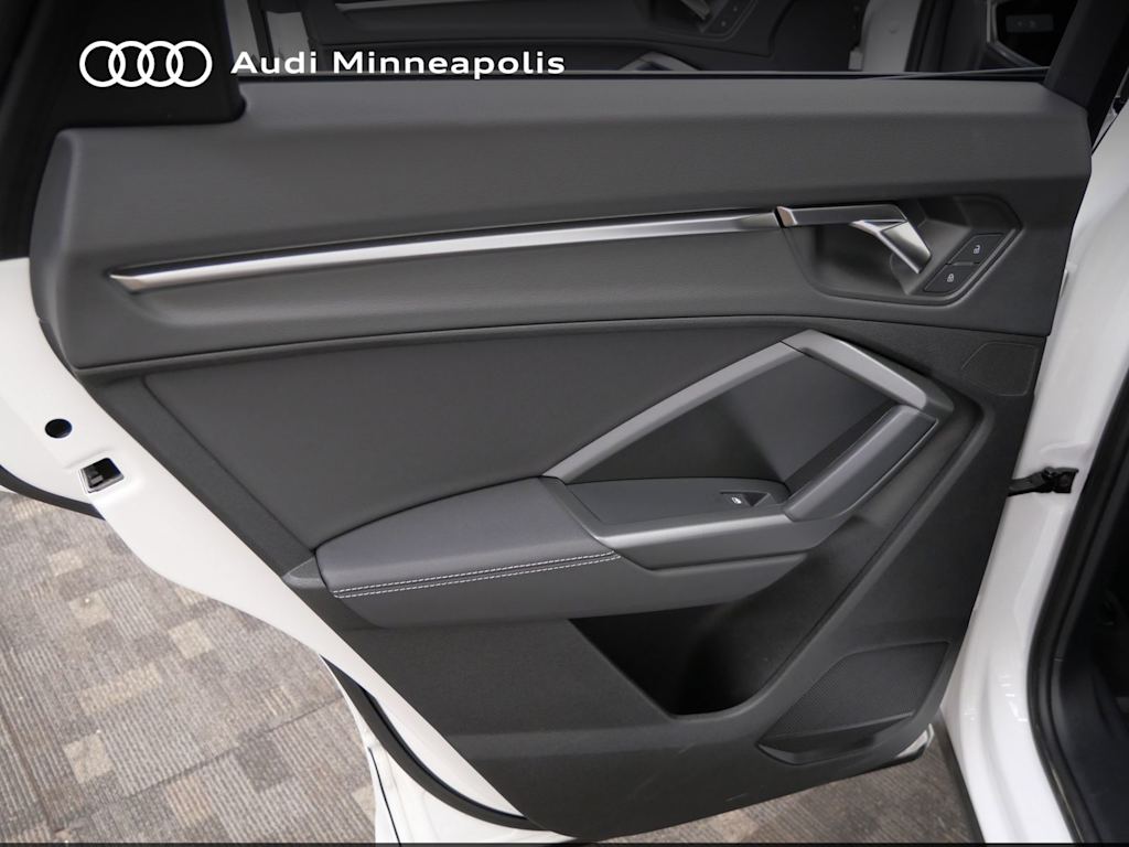 Thumbnail: 2023 Audi Q3 - 17