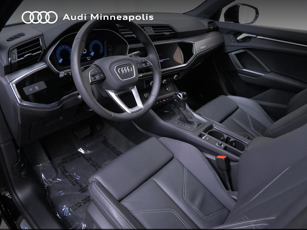 Thumbnail: 2025 Audi Q3 - 2