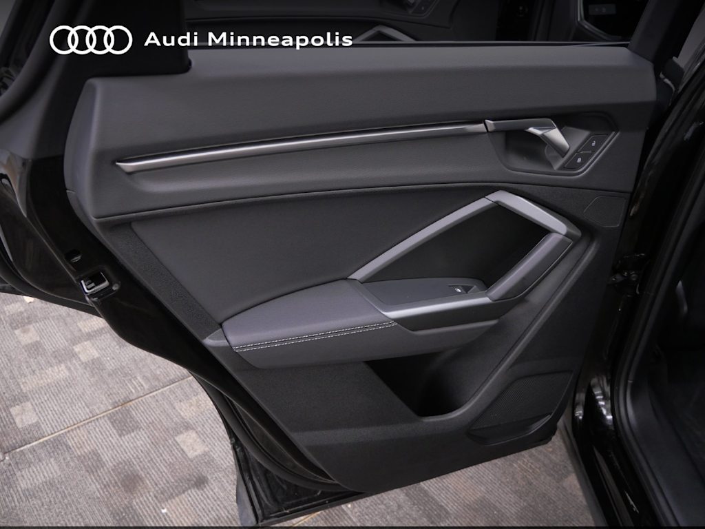 Thumbnail: 2025 Audi Q3 - 16