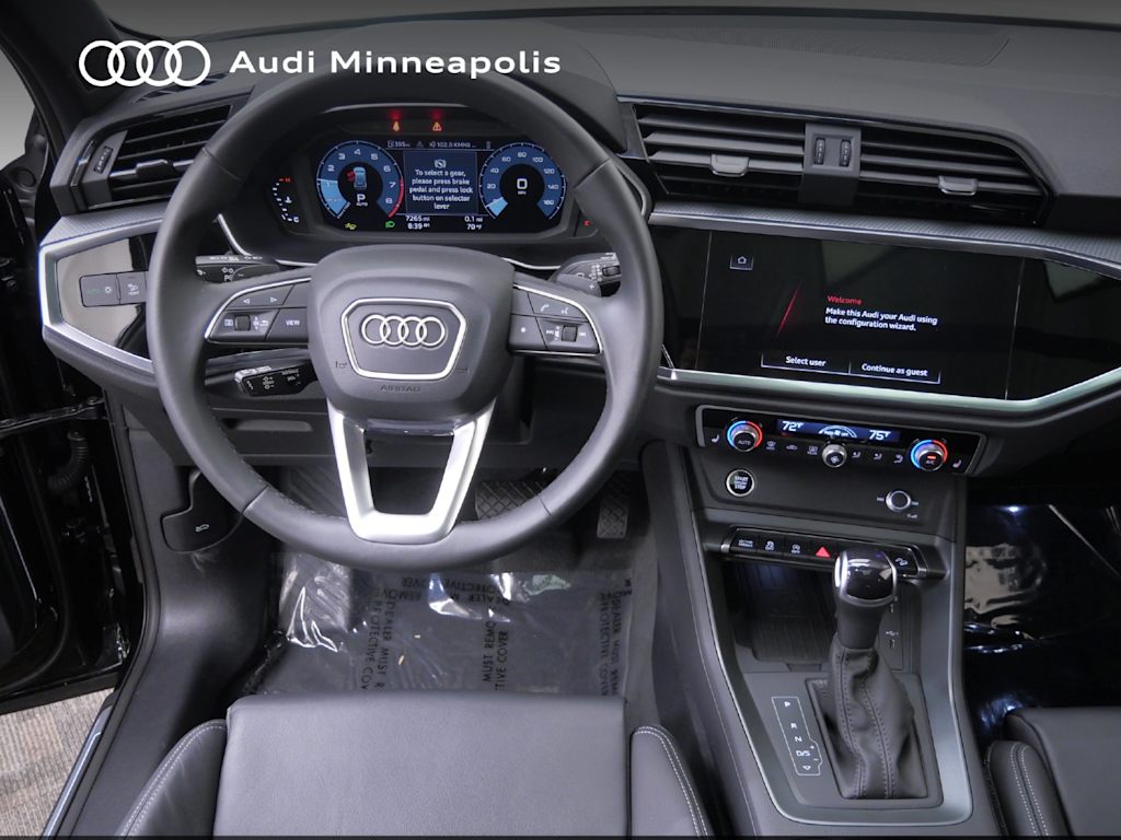 Thumbnail: 2025 Audi Q3 - 6
