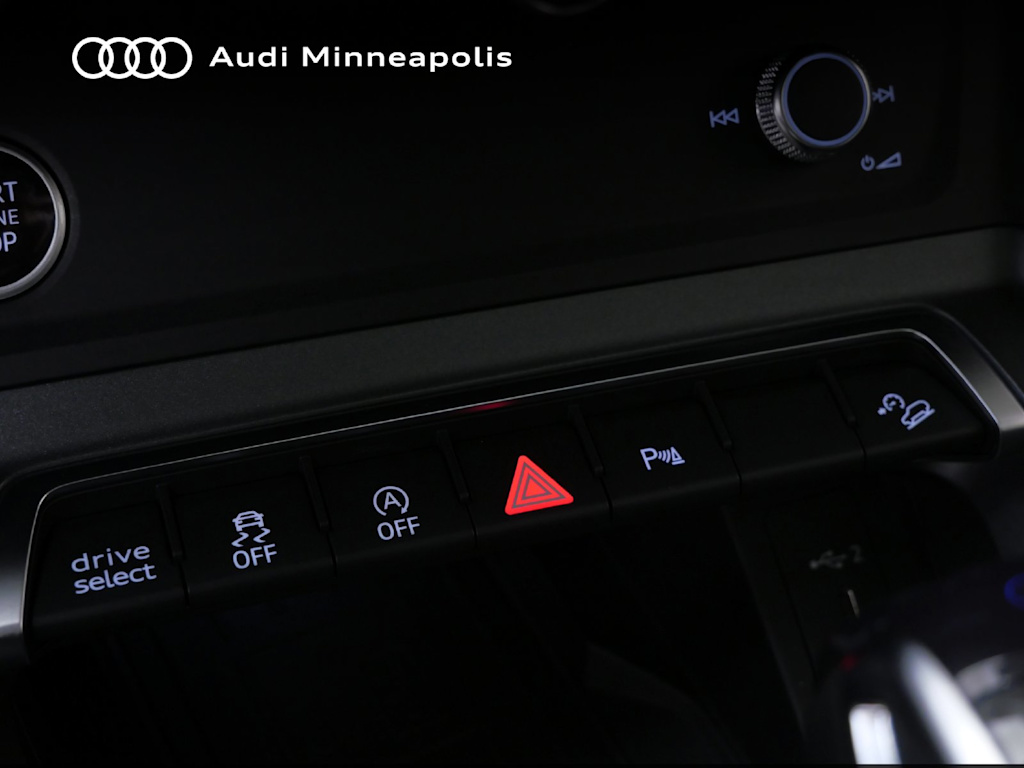 Thumbnail: 2025 Audi Q3 - 25