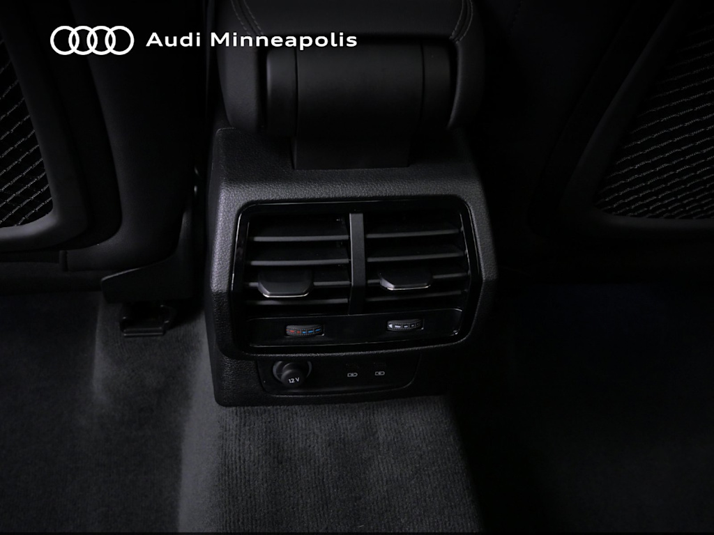 Thumbnail: 2025 Audi Q3 - 17