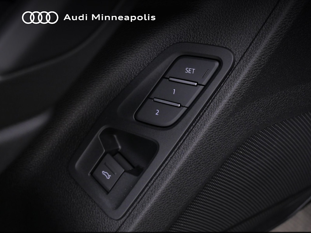 Thumbnail: 2025 Audi Q3 - 18