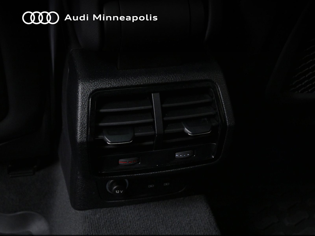 Thumbnail: 2023 Audi Q3 - 19