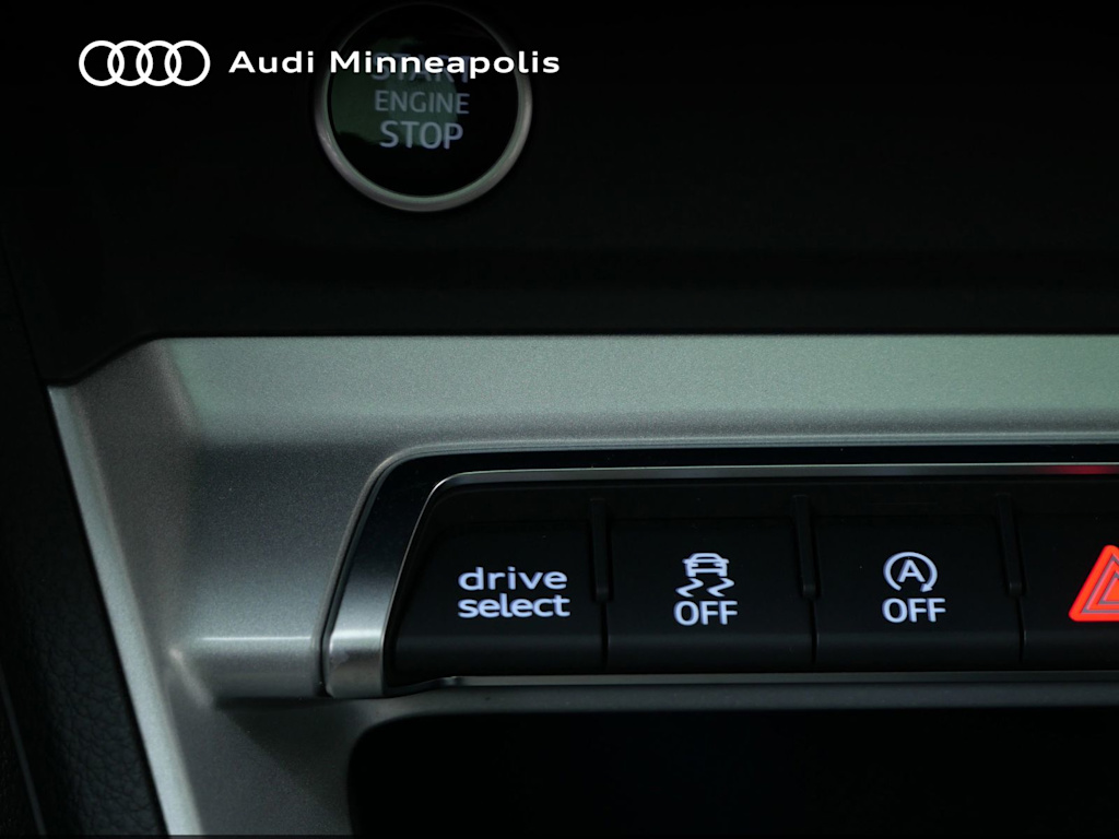 Thumbnail: 2021 Audi Q3 - 26