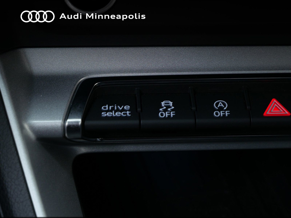 Thumbnail: 2025 Audi Q3 - 28