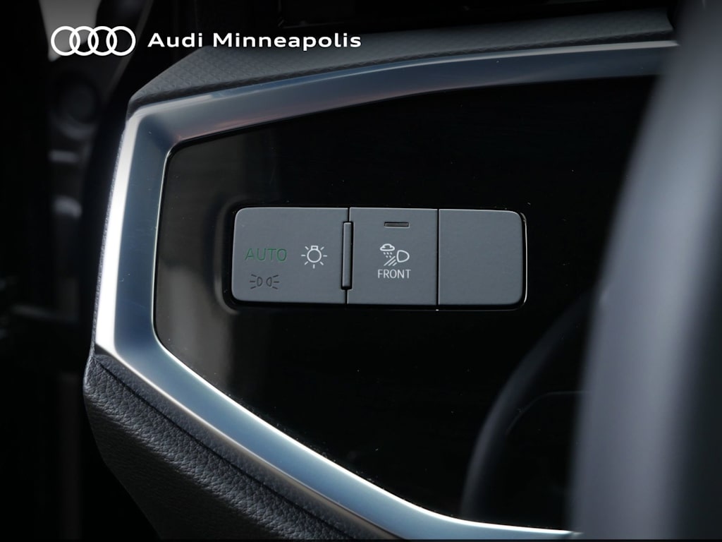 Thumbnail: 2025 Audi Q3 - 20