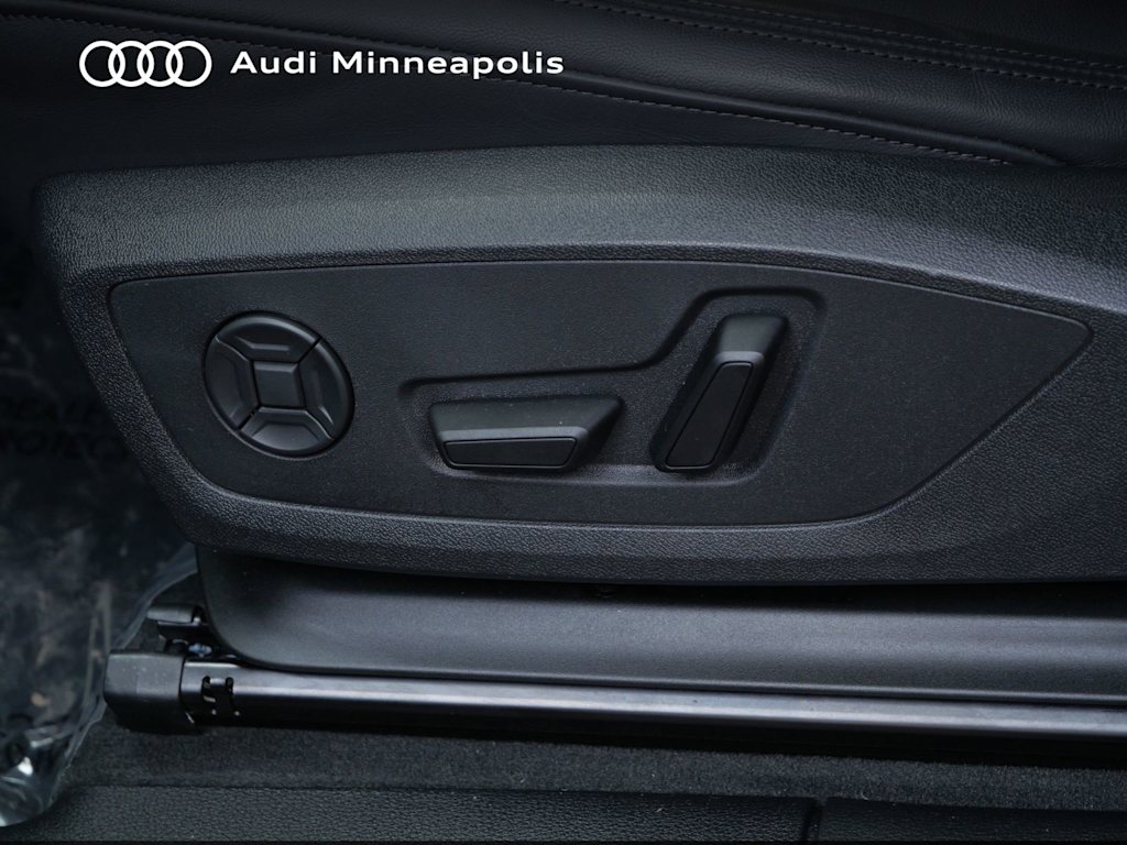 Thumbnail: 2025 Audi Q3 - 17