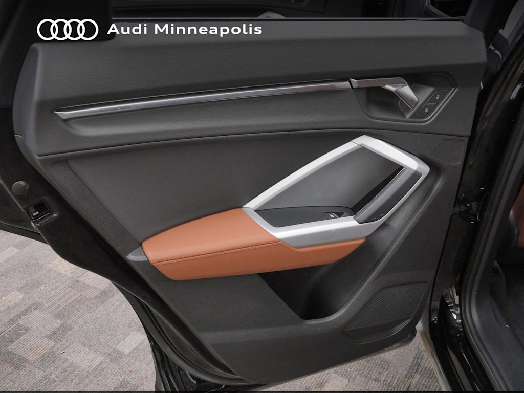 Thumbnail: 2020 Audi Q3 - 18