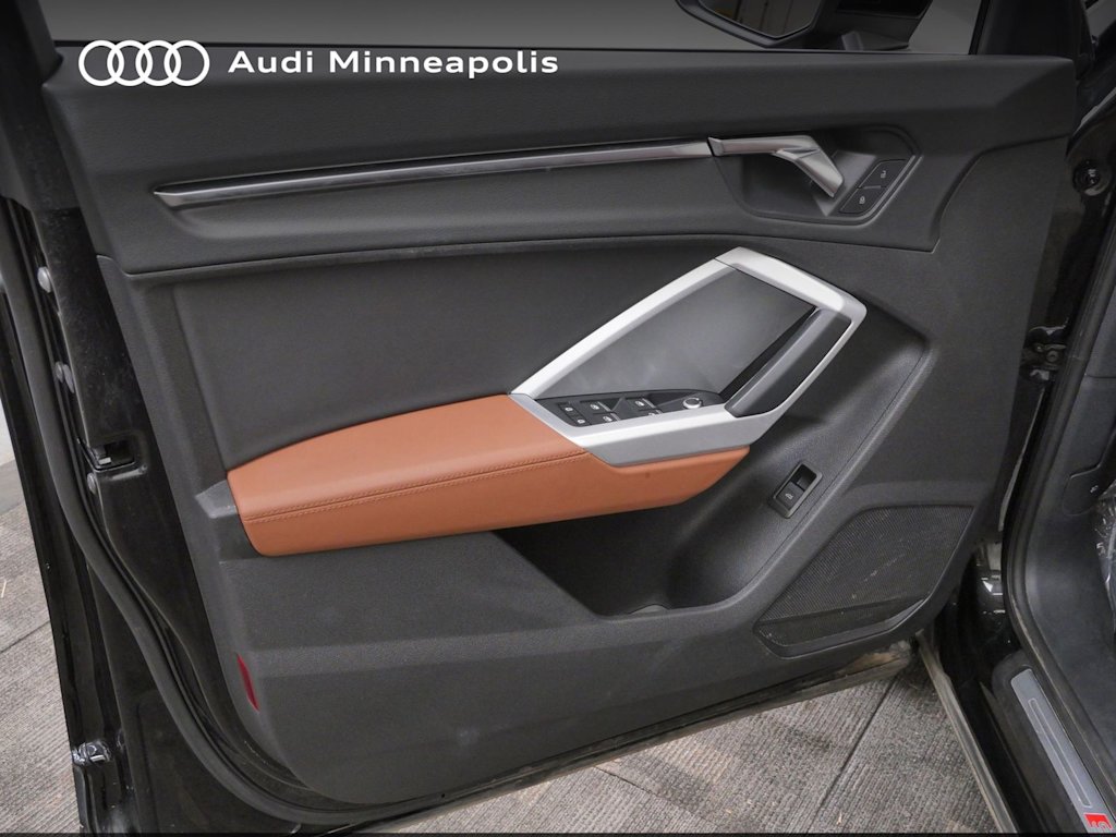 Thumbnail: 2020 Audi Q3 - 16