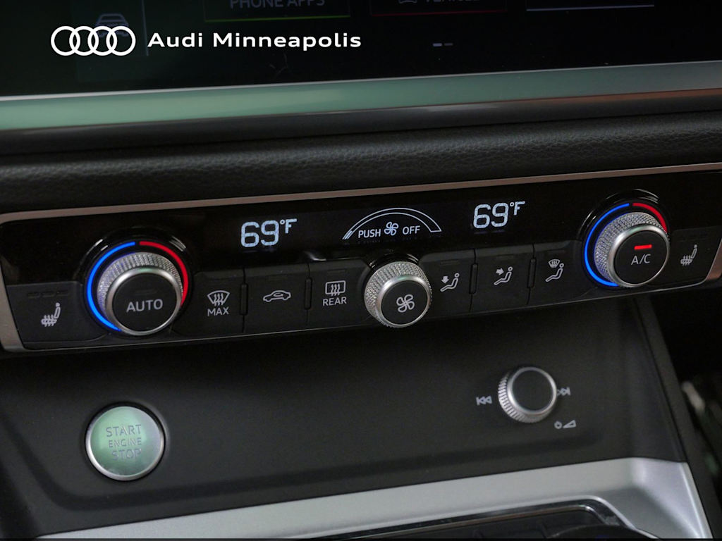 Thumbnail: 2020 Audi Q3 - 23