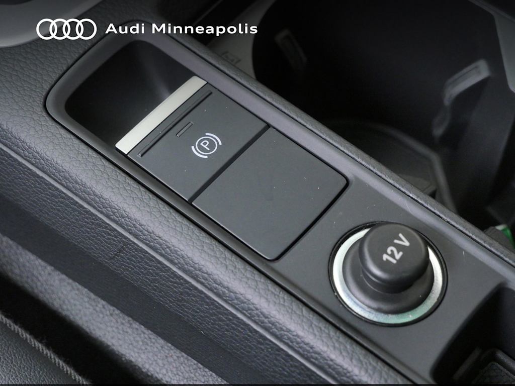 Thumbnail: 2023 Audi Q3 - 25