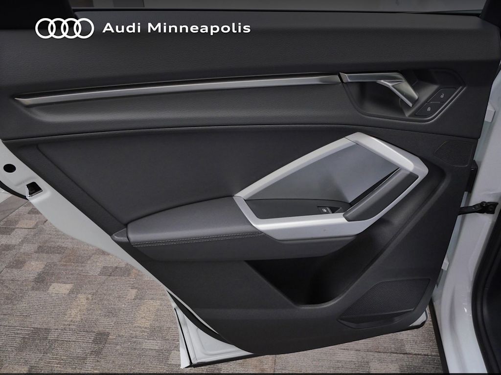 Thumbnail: 2023 Audi Q3 - 16