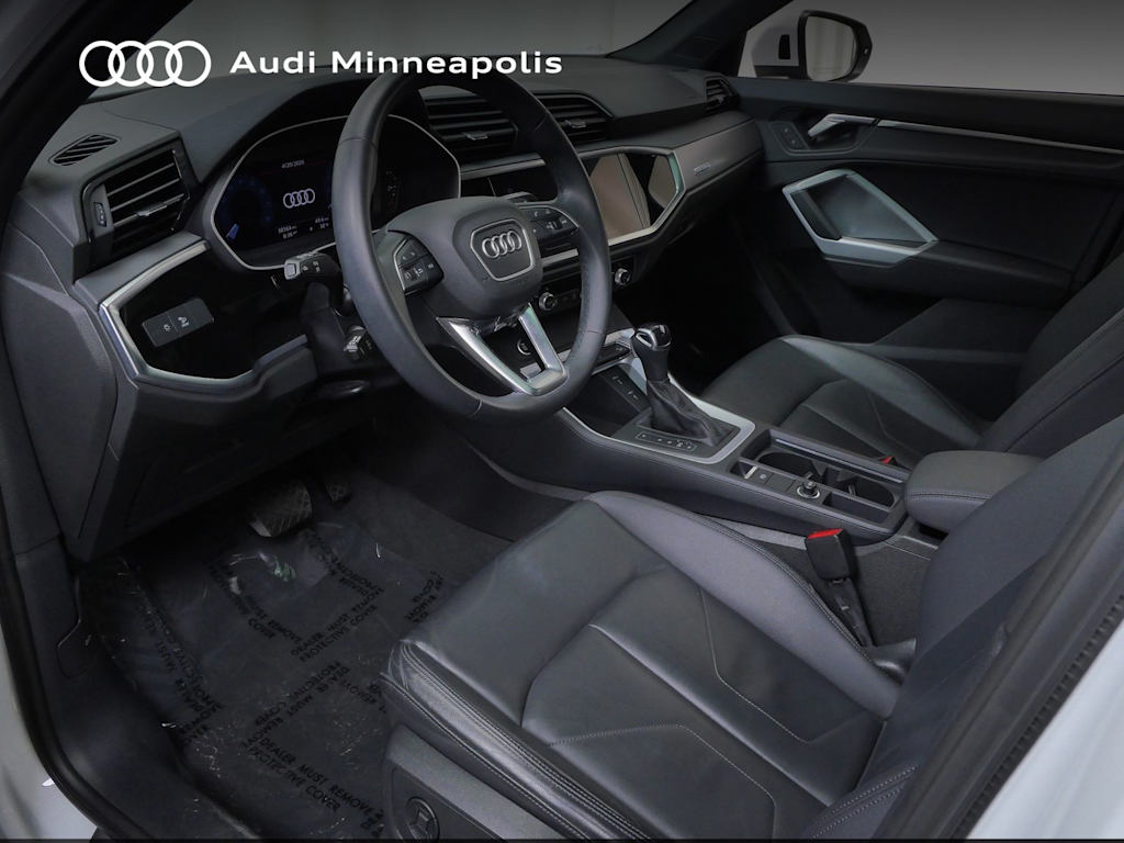 Thumbnail: 2023 Audi Q3 - 2