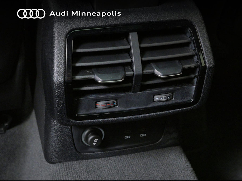 Thumbnail: 2023 Audi Q3 - 17