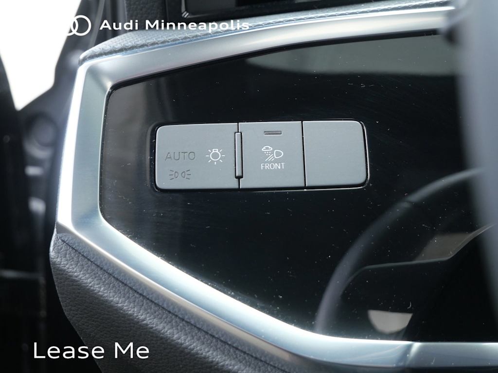 Thumbnail: 2025 Audi Q3 - 18