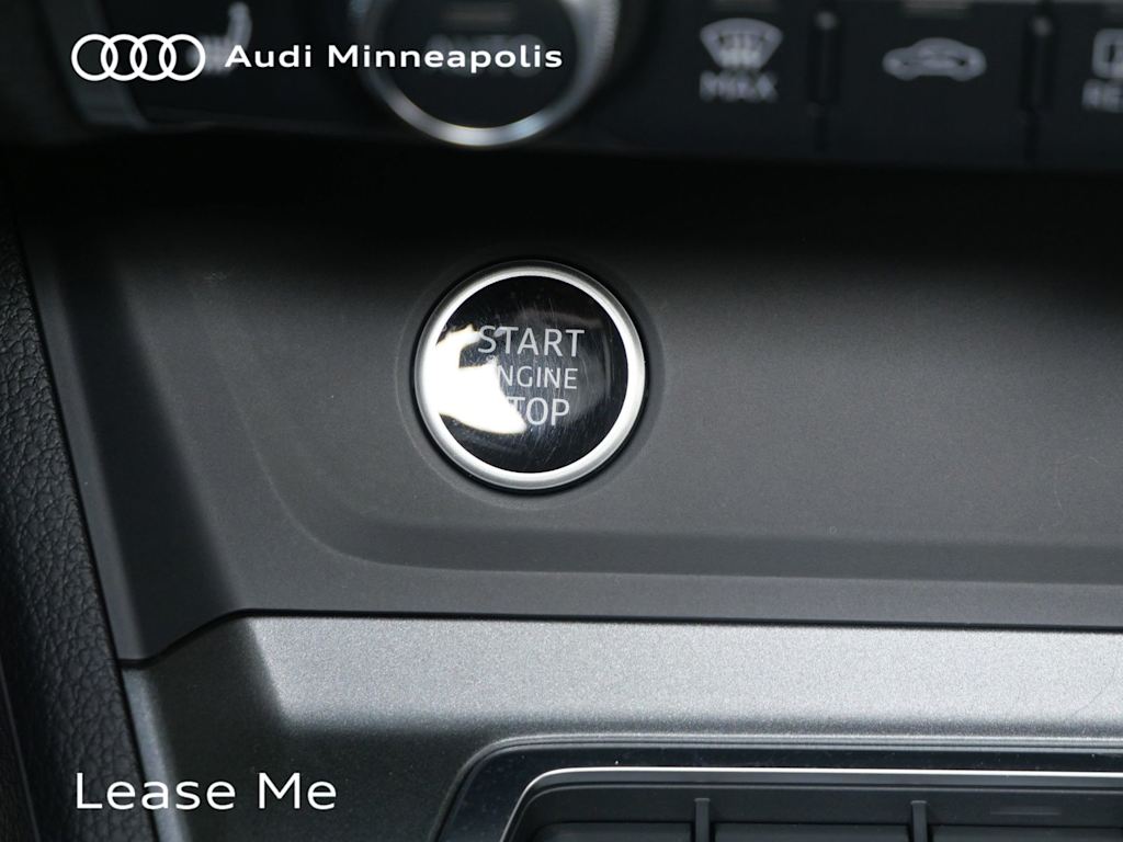 Thumbnail: 2025 Audi Q3 - 22