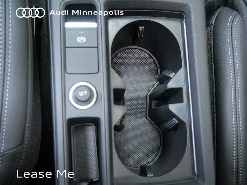 Thumbnail: 2025 Audi Q3 - 21