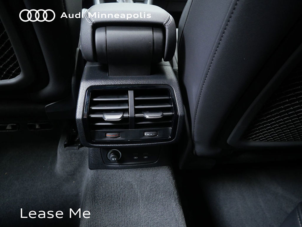 Thumbnail: 2025 Audi Q3 - 17