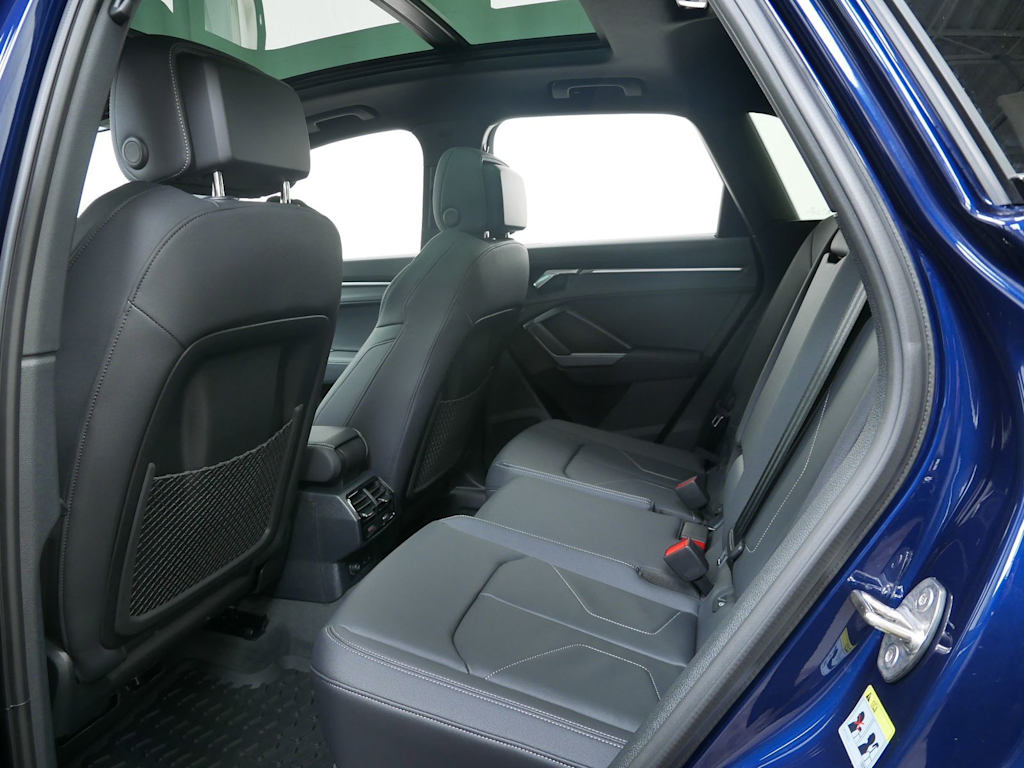 Thumbnail: 2025 Audi Q3 - 7