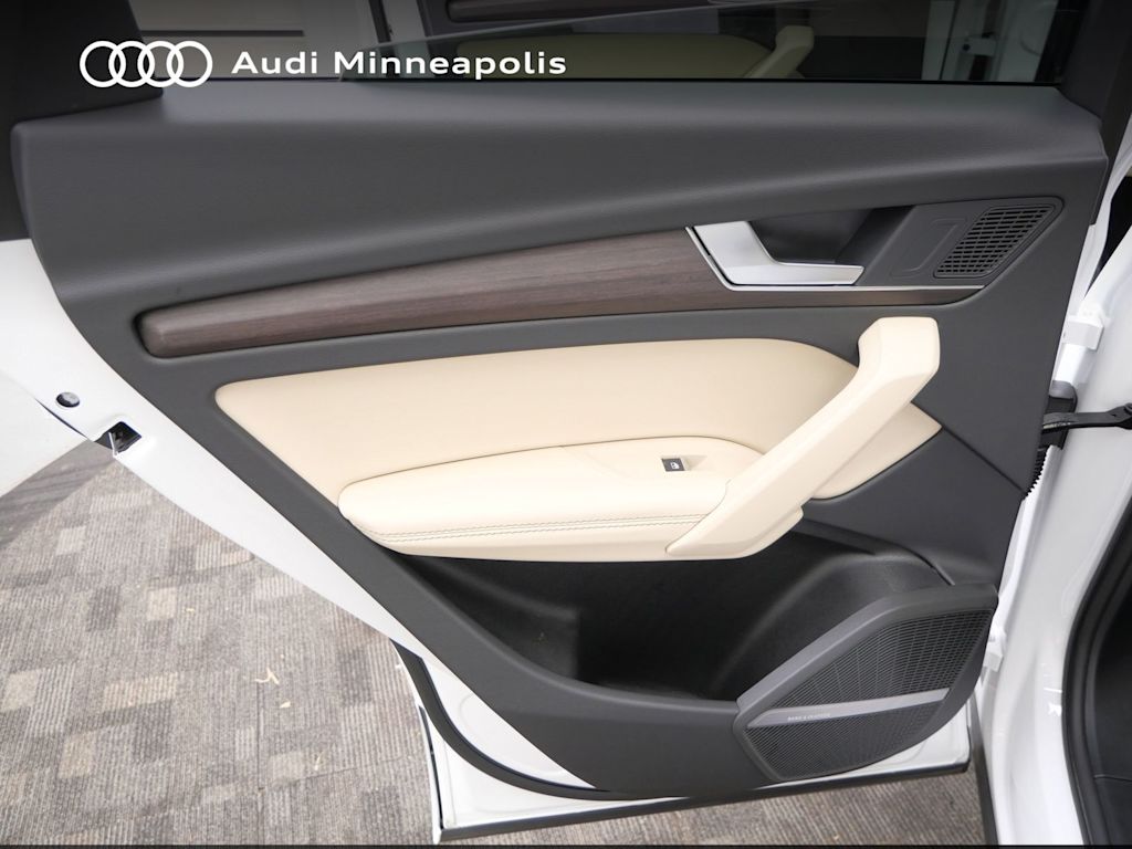 Thumbnail: 2024 Audi Q5 - 17