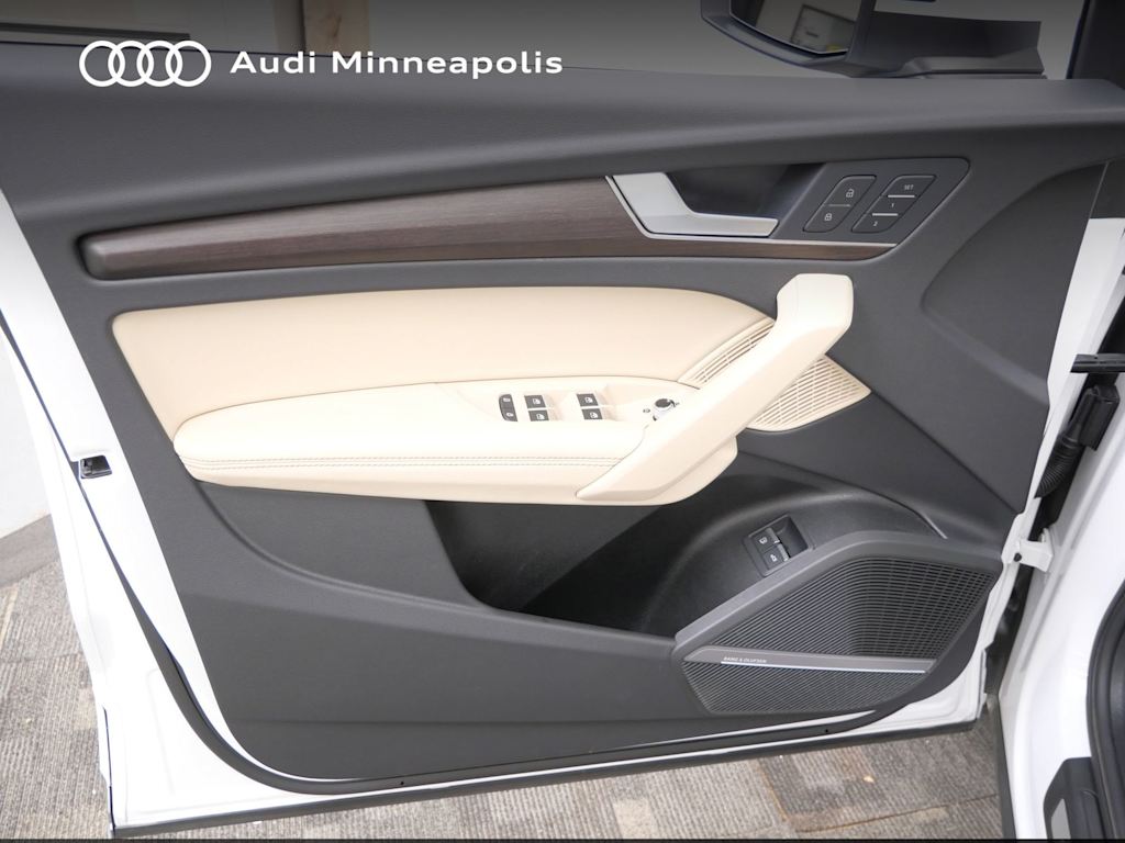 Thumbnail: 2024 Audi Q5 - 16