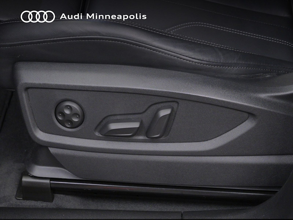 Thumbnail: 2024 Audi Q5 - 16